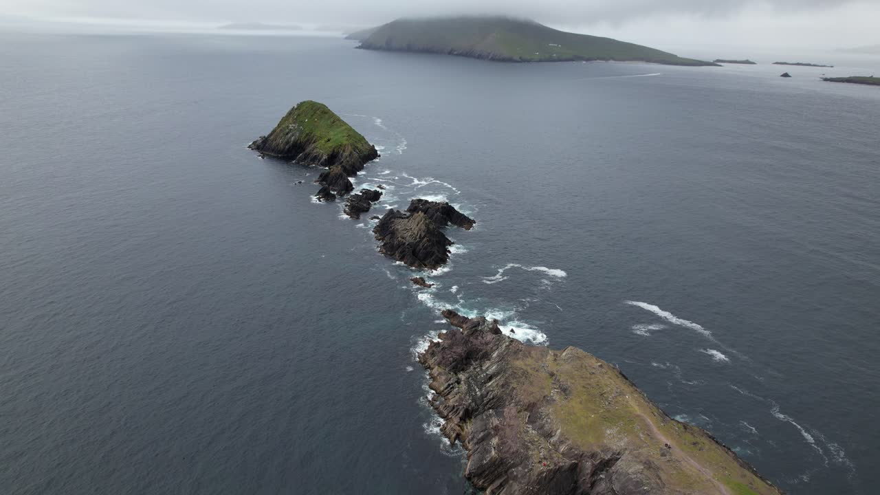 costa rocosa línea dunmore head dingle península irlanda drone vista aérea
