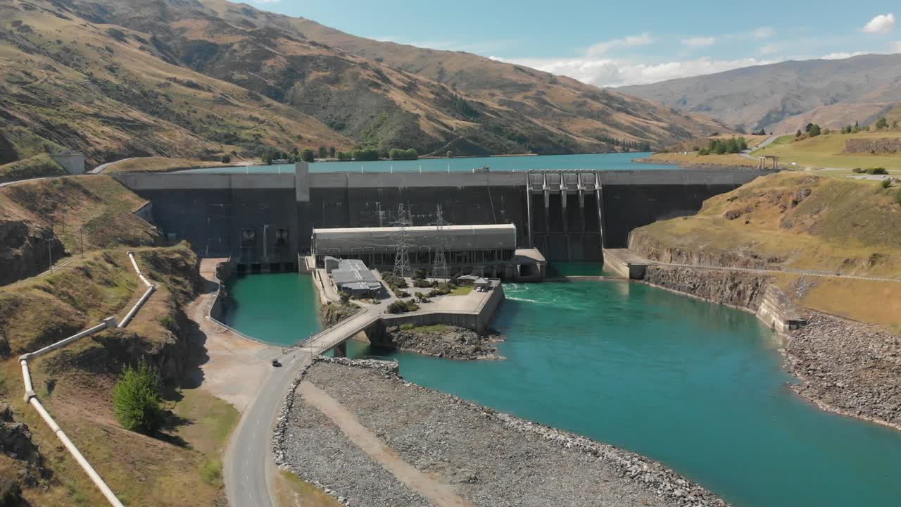 antena - central hidroeléctrica clyde dam, central otago, nueva zelanda