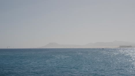 Kite-surfing-in-the-sea-near-Callejo-in-FeurteVentura