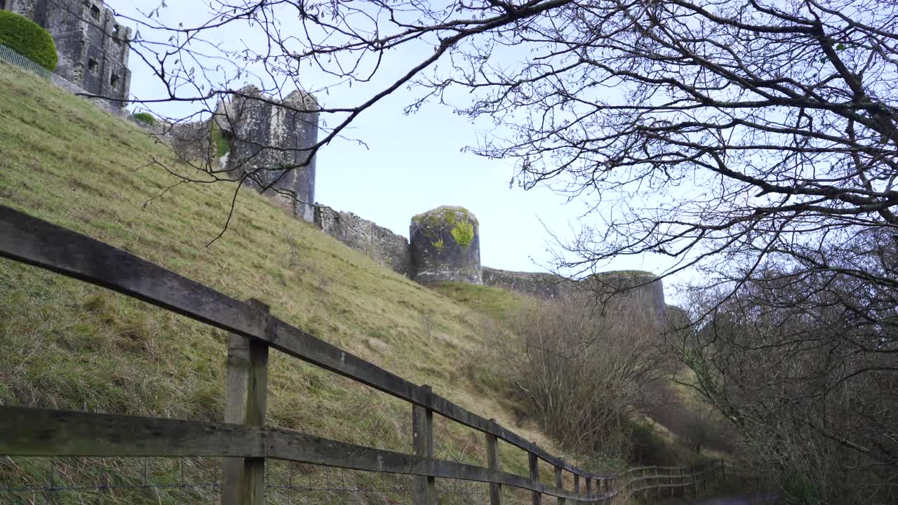 corfecastle, dorset, inglaterra, 27 de diciembre de 2019: corfe es el sitio de un castillo en ruinas del mismo nombre
