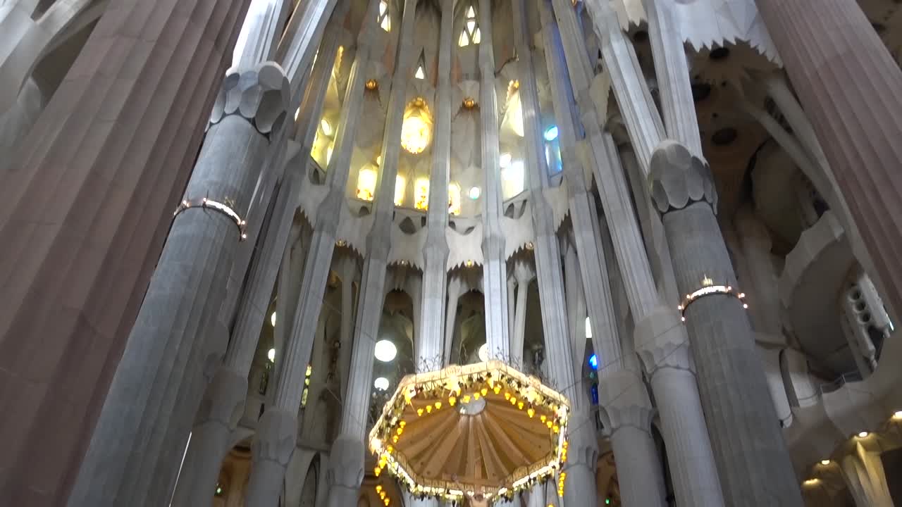 decoração da igreja da sagrada família. barcelona, espanha