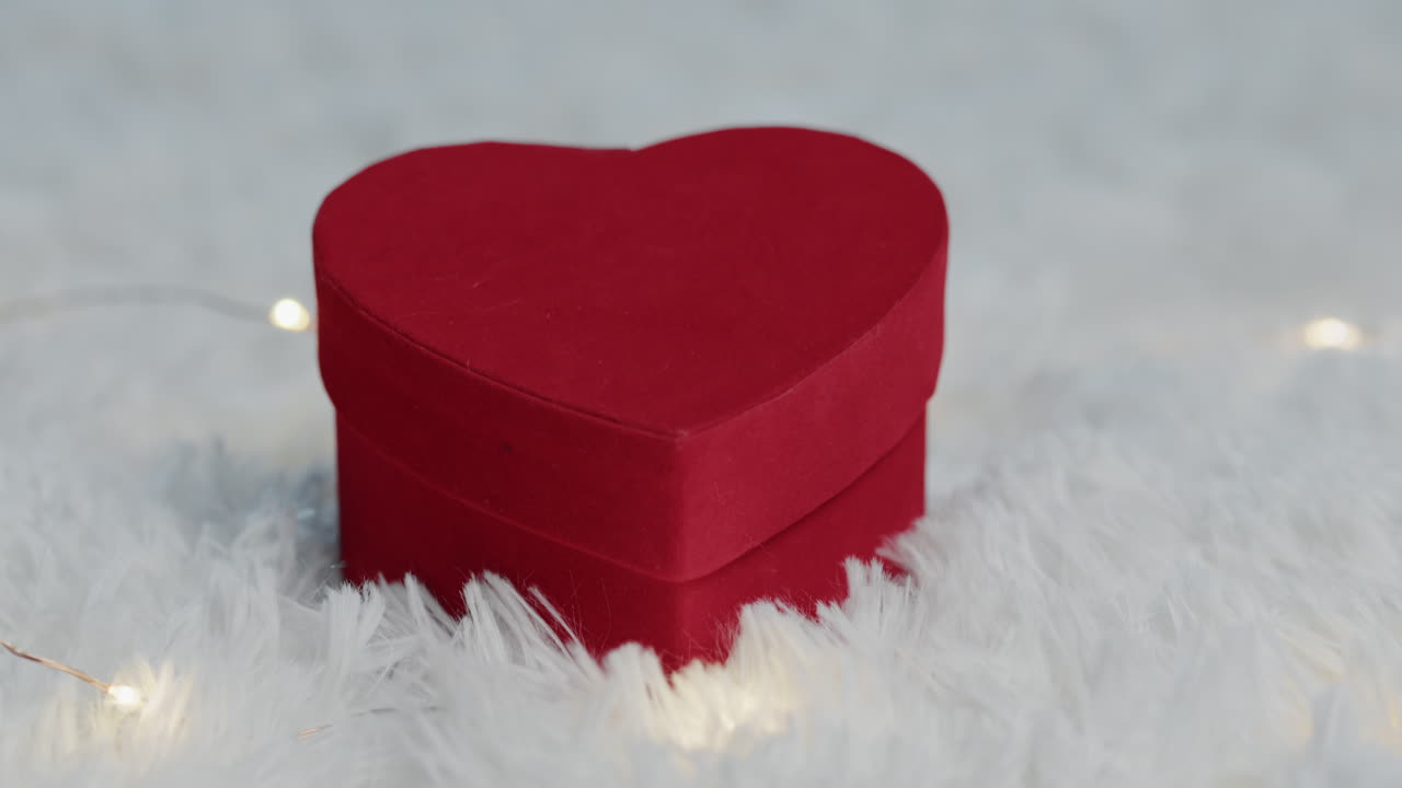 сердца ведут к подарку