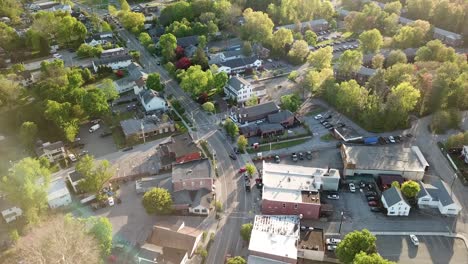 El-Centro-De-Fishkill-En-El-Valle-Del-Hudson-De-Nueva-York-Se-Muestra-En-Este-Video-Aéreo-De-1080