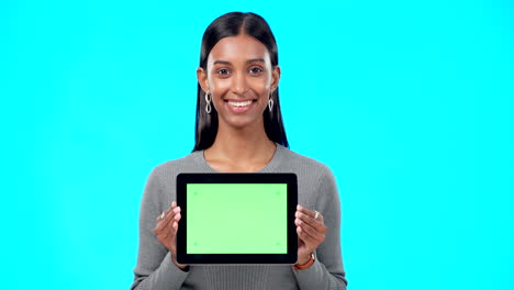 espacio, pantalla verde y rostro de una mujer