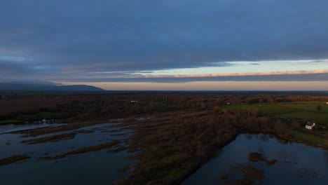 Lough-Bunny,-Condado-De-Clare,-Irlanda,-Noviembre-De-2023