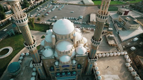 Moschee-Von-Jalil-Al---Khayyat-Arbil-Eine-Fly-Cam-Aufnahme-Von-Der-Kuppel-Der-Moschee
