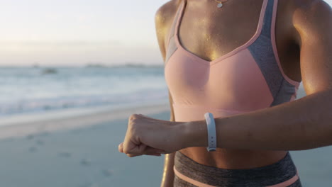 playa, correr y mujer reloj inteligente para el fitness