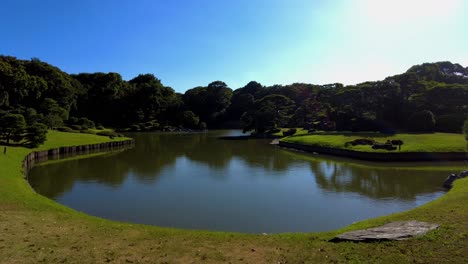 la hermosa vista en los jardines de rikugien