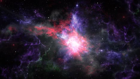volando a través de las estrellas y nebulosas en el universo