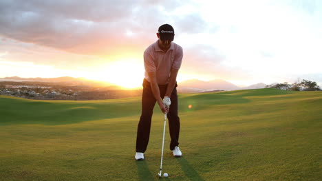 jugando al golf 28