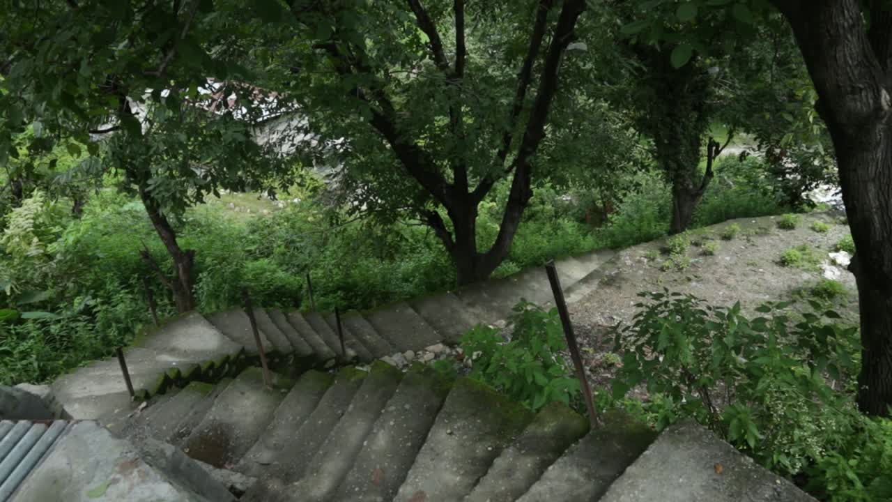 印度的喜马拉雅山脉的美丽, 乌塔拉坎德 - - 房子,人们,山丘