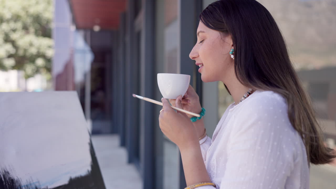 생각, 화가 또는 차 그림과 함께 여성