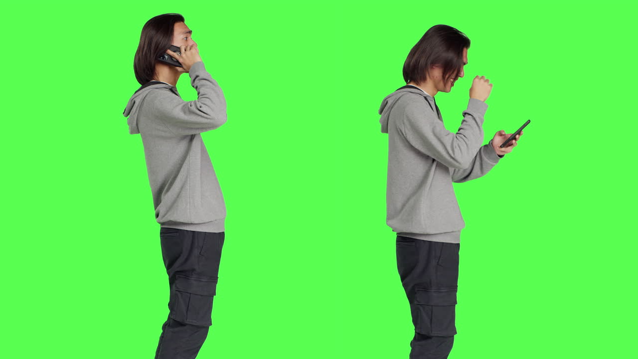 전화와 문자 메시지에 응답하는 젊은 남자