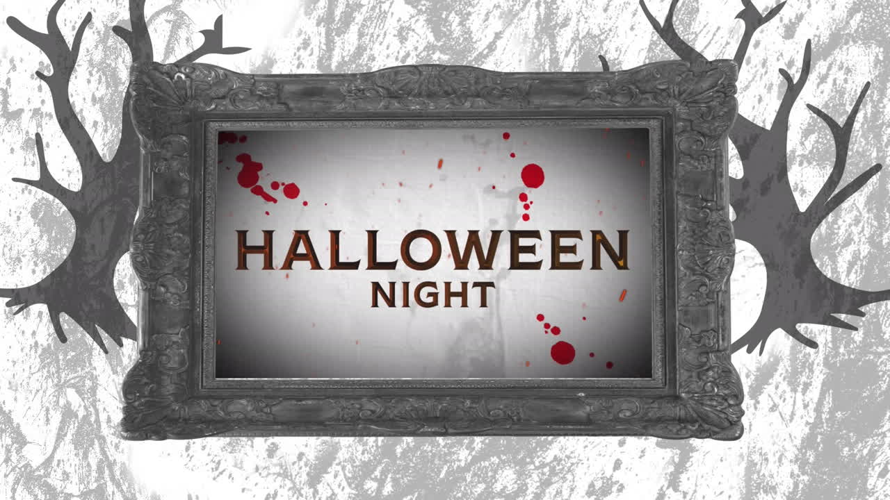 무서운 나무와 그런지 질감의 회색 배경에 대한 프레임에서 할로윈 밤