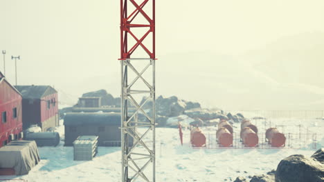 edificios de la base de investigación y expedición polar rusa en el ártico