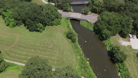 Parque-De-La-Ciudad-En-El-Campo-De-Golf-De-Nueva-Orleans