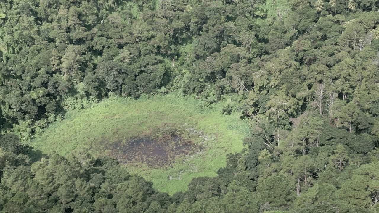 Mauritius - Trou aux Cerfs - zoom on the crater with slow left panoramic