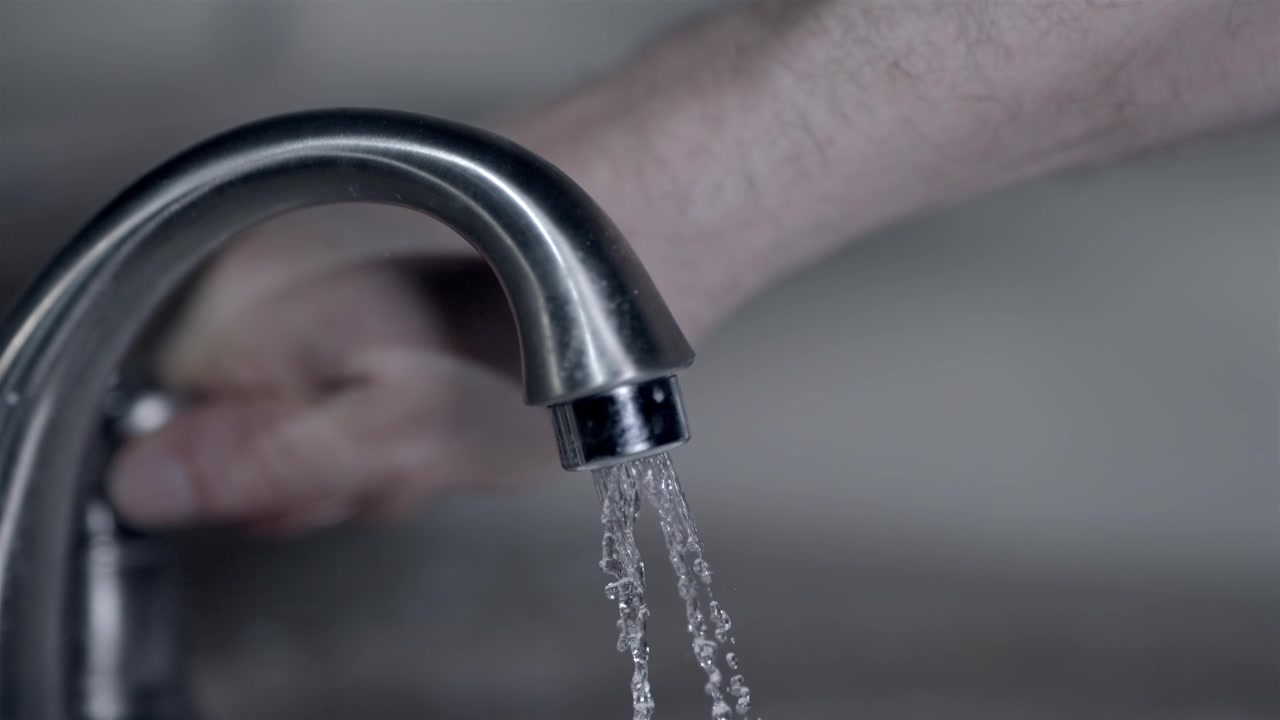 Household Daily Routine Using Modern Stainless Steel Sink Faucet