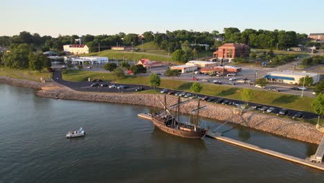 Flyaway-shot-of-La-Pinta-while-docked