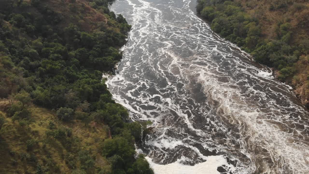 toma aérea de drones del río nilo en áfrica y un fondo natural