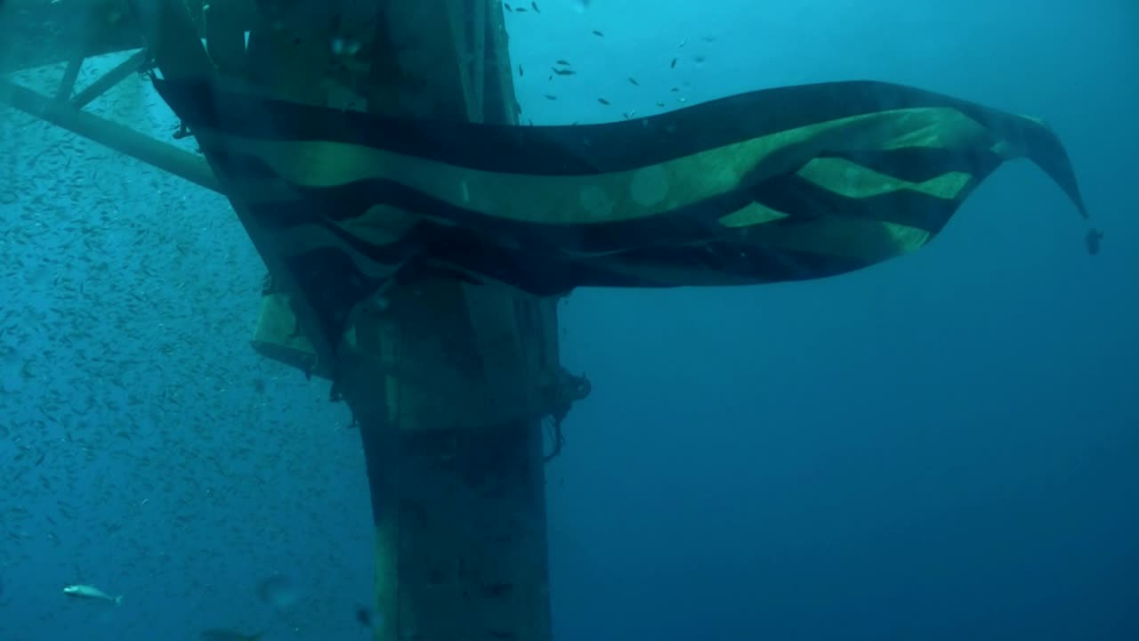 el uss hoyt vandenberg en key west desde el agua