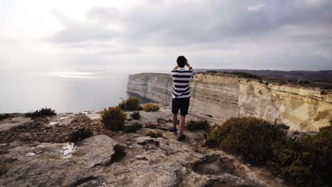 Imaginando-Sanap-Cliff-Munxar-Malta-Al-Atardecer