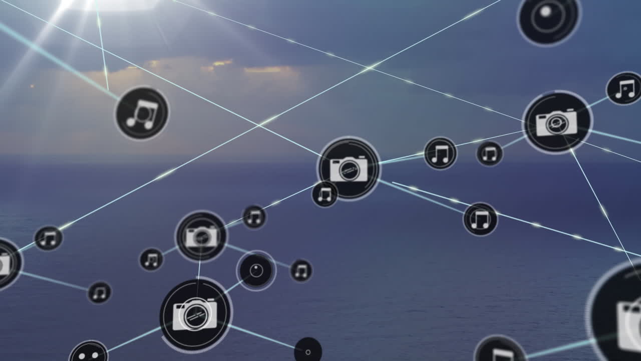 카메라와 음악 노트의 애니메이션 태양과 구름이 가득한 하늘 위에 연결된 아이콘