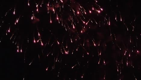 fuegos artificiales que explotan