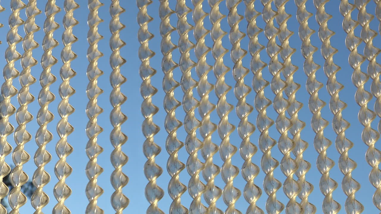 플라스틱으로 만든 비행 방지 커튼의 샷