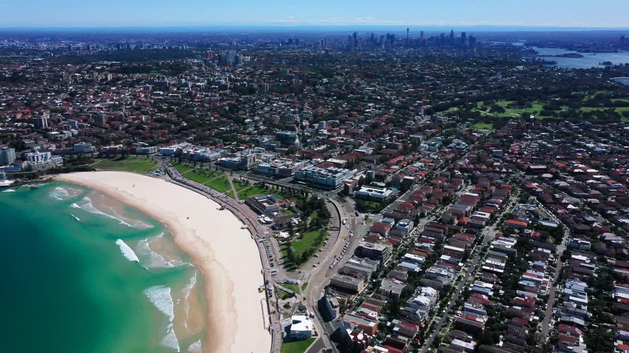 North Bondi Take Off with View over the City