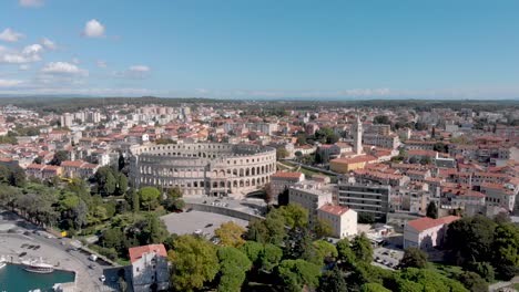 Croatia---Coliseum-Sightseeing-European-Tourist-Travel-Destination