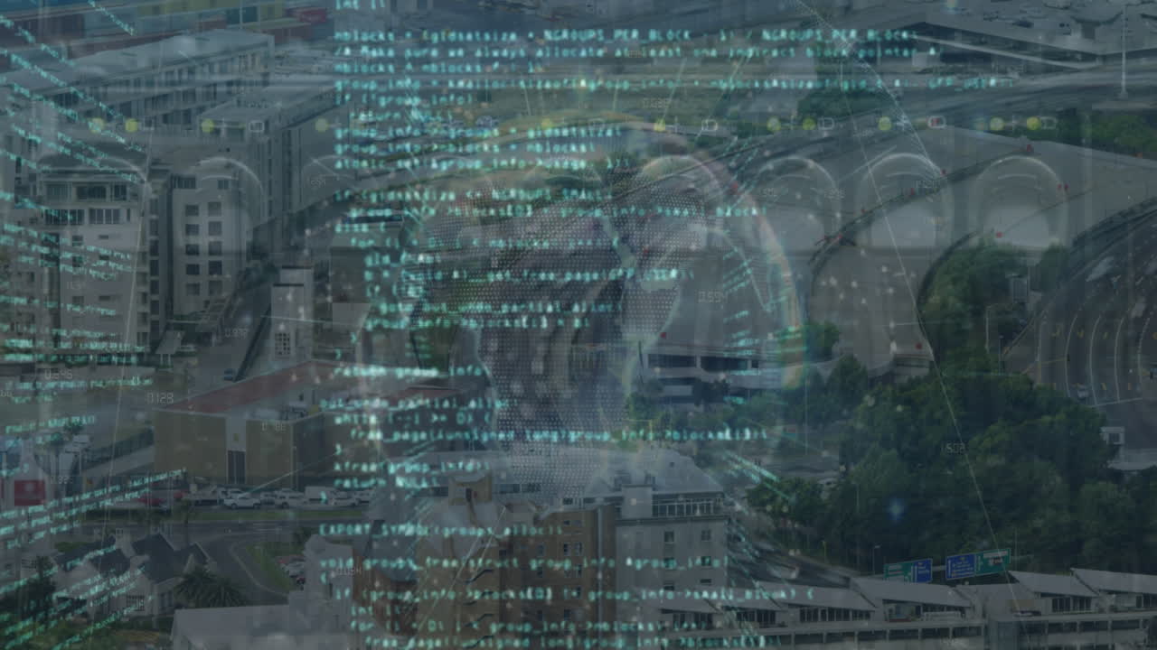 animación del globo, los puntos y el lenguaje informático en el panel trasero del almacenamiento de datos del servidor.