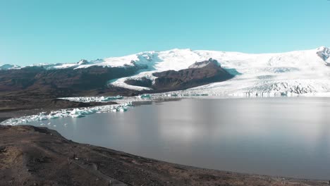paisaje de la edad de hielo del lago glaciar fjallsárlón en islandia nórdica