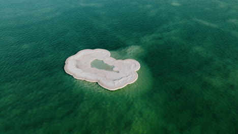 Amazing-Salt-Island-Floating-Amidst-Dead-Sea-In-Israel