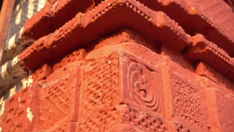 the red brick architecture is evident on the outer walls of this temple which the social system, culture and civilization of that time blossomed.currently, the paintings are almost destroyed.