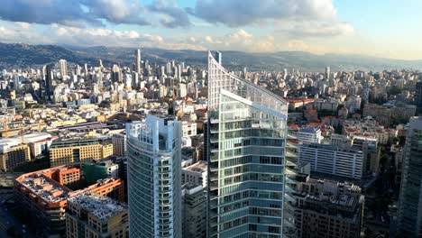 avión no tripulado disparó cuatro temporadas hotel en la ciudad de beirut en el líbano