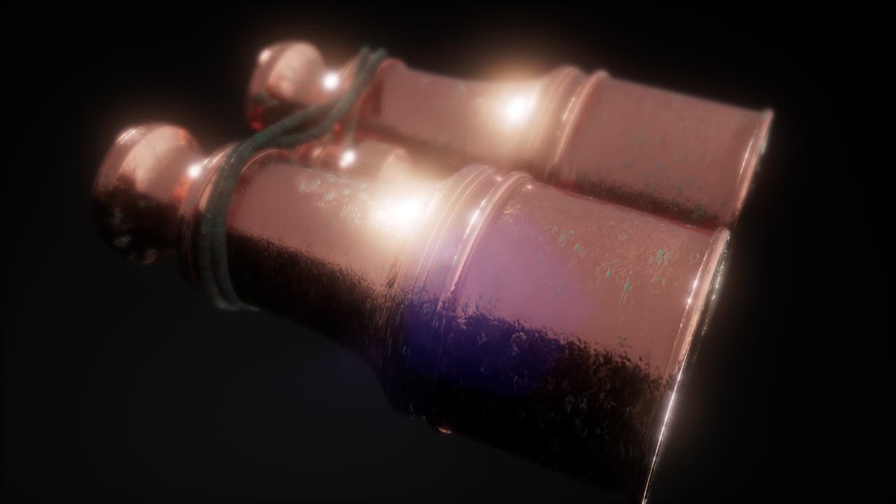 viejos binoculares sobre un fondo negro