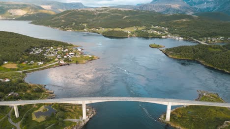 Remolinos-De-La-Vorágine-De-Saltstraumen,-Nordland,-Noruega-Vista-Aérea-Hermosa-Naturaleza