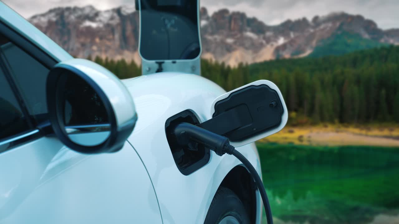 прогрессивная концепция электрического автомобиля, управляемого чистой энергией для чистой окружающей среды