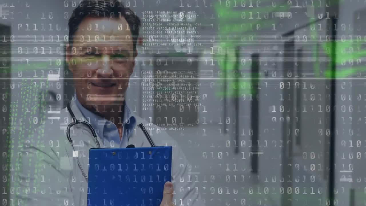animación de procesamiento de datos de codificación binaria sobre un médico hombre sonriente