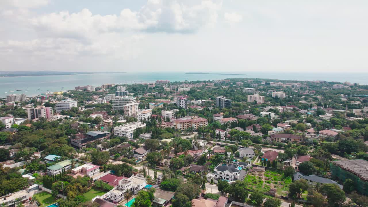 paisaje urbano de masaki, un barrio administrativo en el distrito de kinondoni de la región de dar es salaam en tanzania