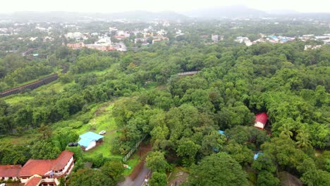 Lonavla-City-Hill-Station-Dron-Shot-Brds-Ojo-Vista-En-Temporada-De-Lluvias-Vista-Verde-Vista-Superior