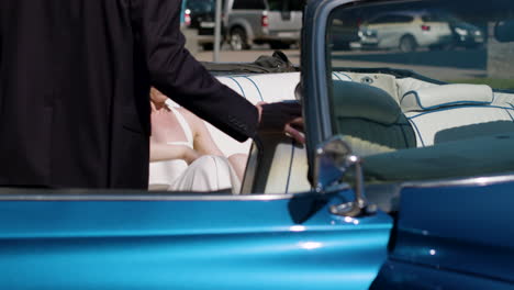 Wedding-blue-car