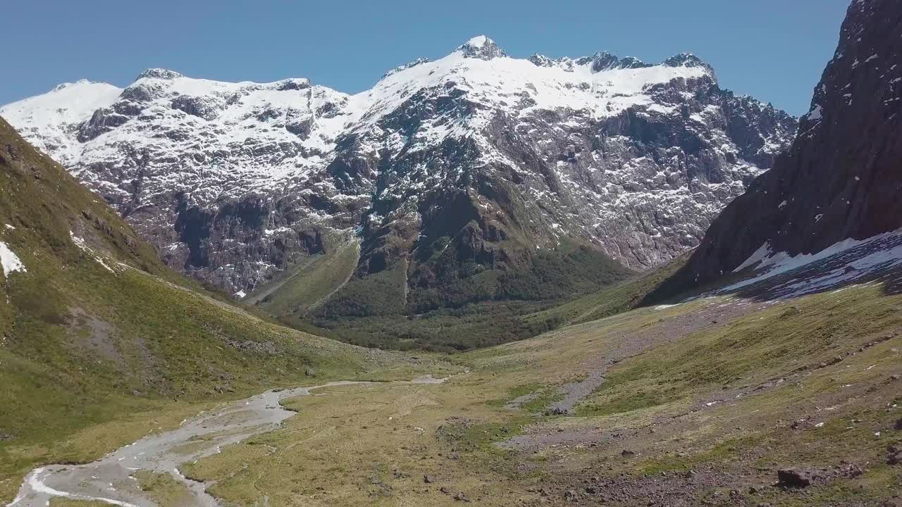 vista aérea de un valle en nueva zelanda