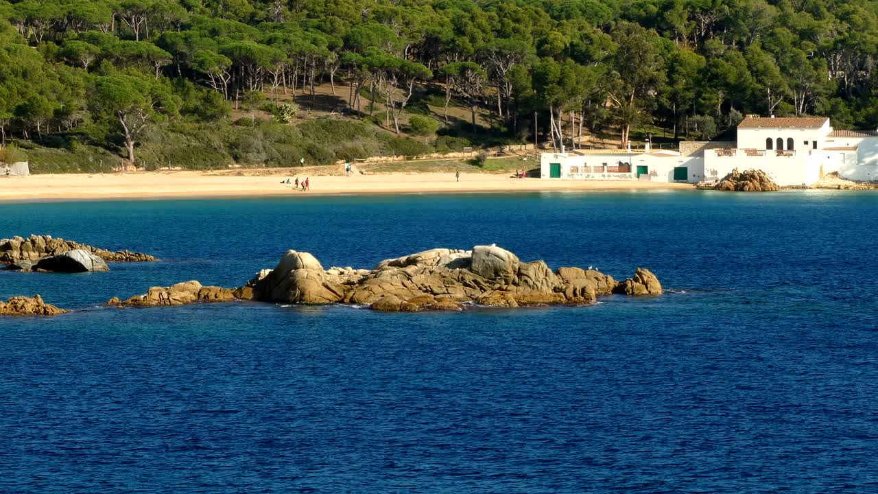 paisaje marítimo de la "costa brava" en cataluña.