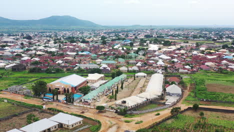 Área-De-Kuje-Del-Territorio-De-La-Capital-Federal-Cerca-De-Abuja,-Nigeria---Paso-Elevado-Aéreo