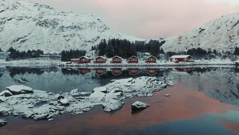 Vista-Aérea-Del-Hermoso-Paisaje-De-Las-Islas-Lofoten-Durante-El-Invierno