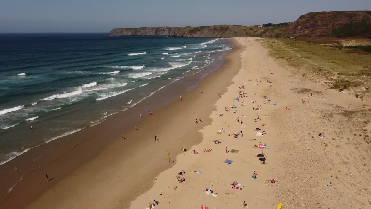 vista aérea de una playa en asturias