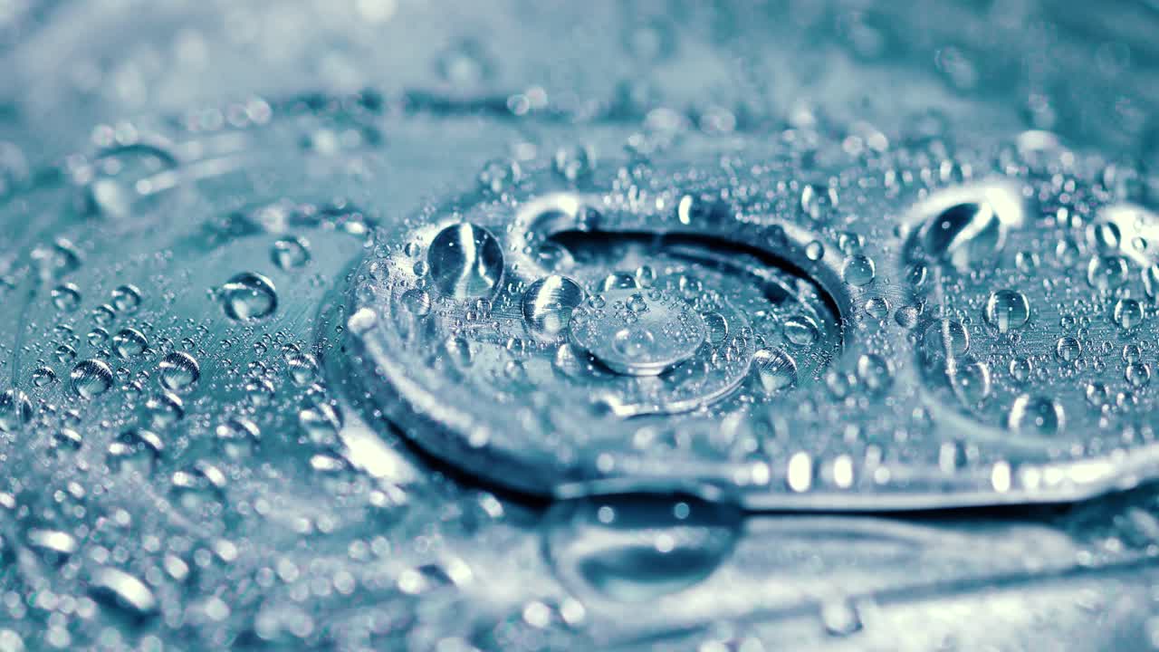 Aluminum Soda Tin Can Lid Cover of soft drink on ice goes around the circle.