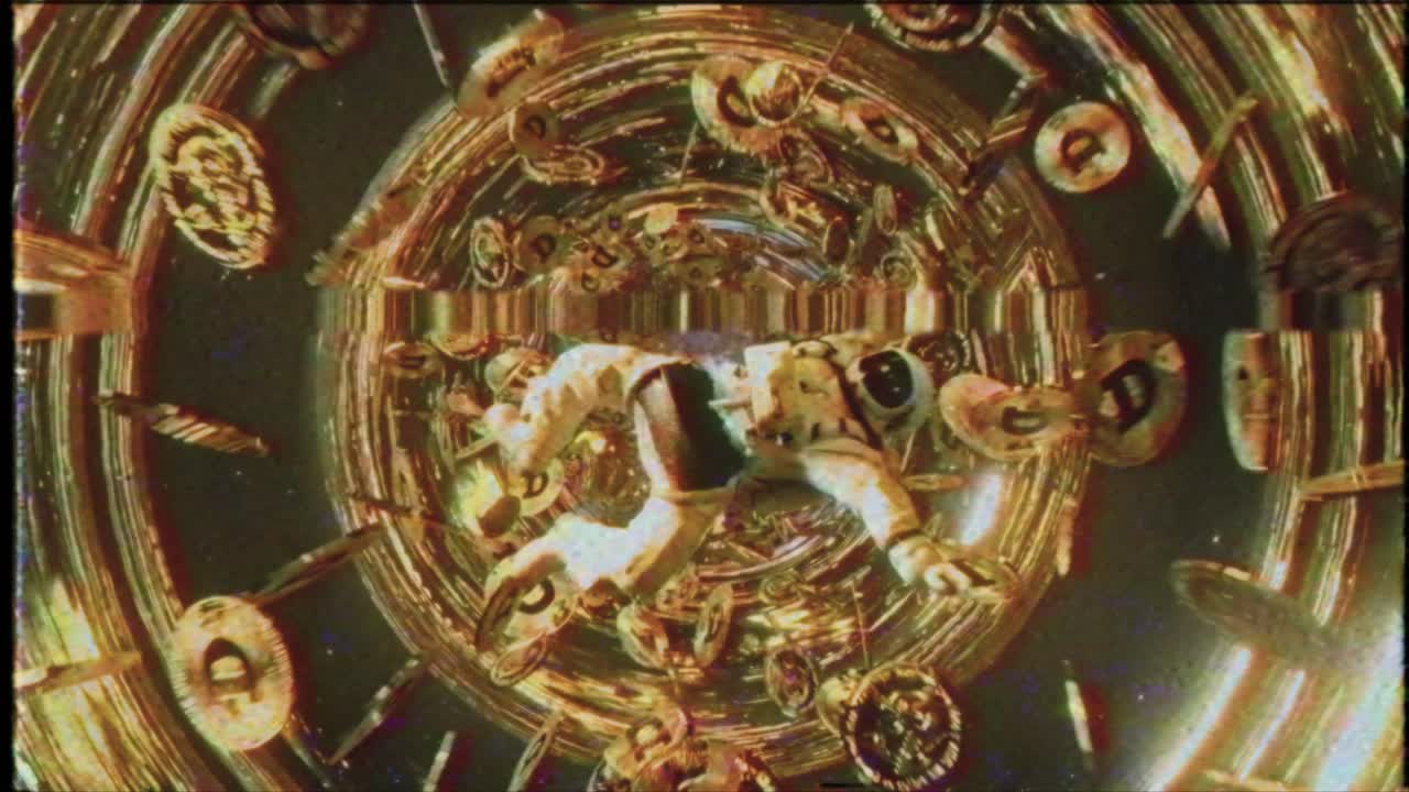 金貨の渦にいる宇宙飛行士